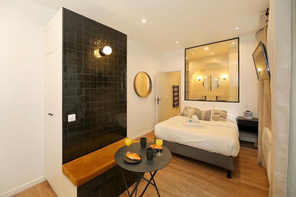 Studio fonctionnel tout equipe Batignolles - 2P - 5