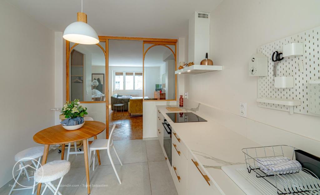 Appartement lumineux plein centre - 2