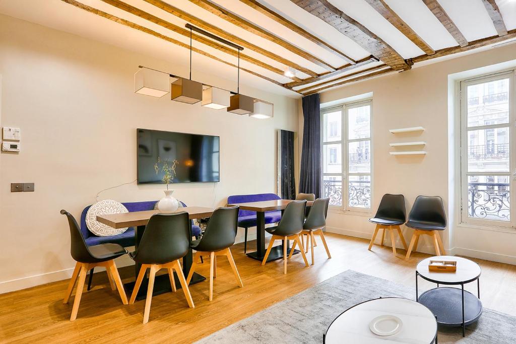 UrbanFlat 73 - Louvre & Rivoli Luxury Escape Parisian Flat - 1