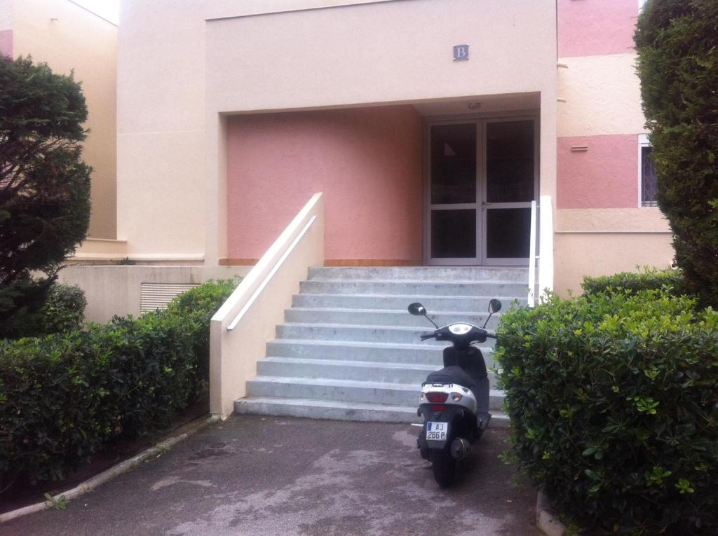 Location t2 vue magnifique sur la baie de La Ciotat - 3