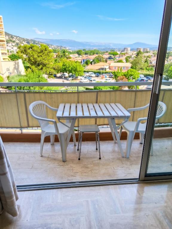 Appartement confortable à Mandelieu-la-Napoule, 37 m², piscine - 3
