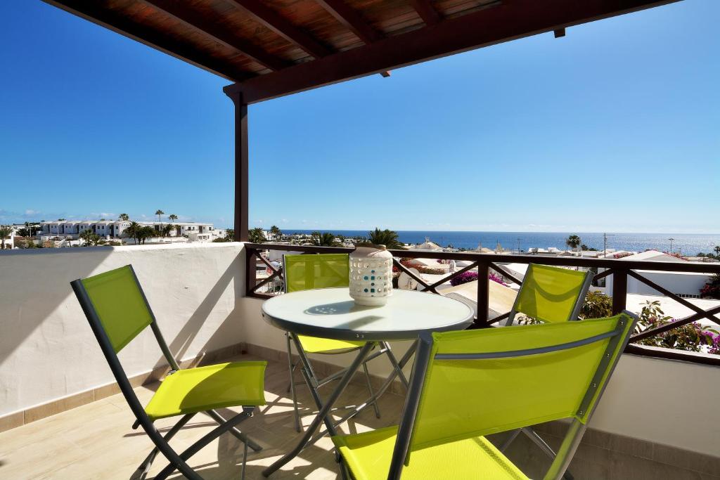 Apartment BellaVista Puerto del Carmen By PVL — Hotel in Lanzarote