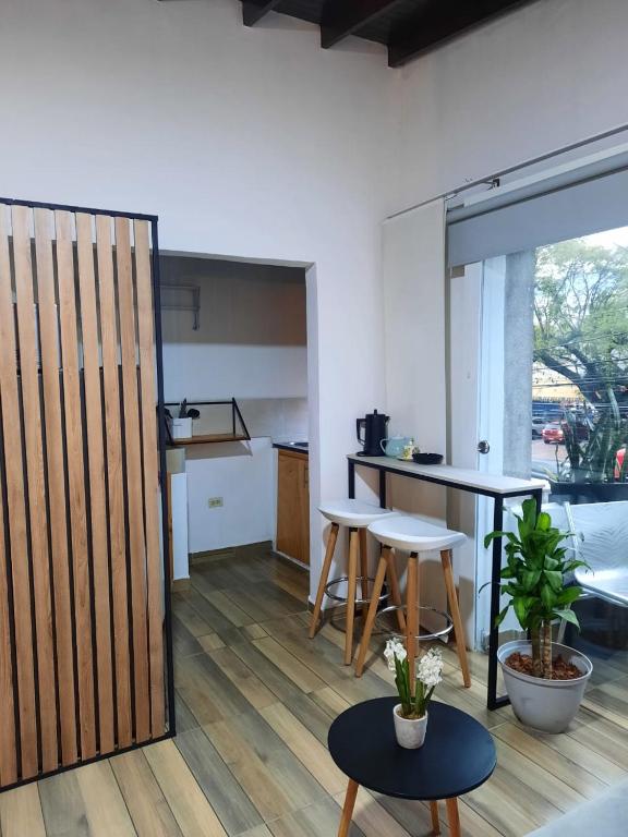 1 bedroom Flat, full kitchen, private bath - 3