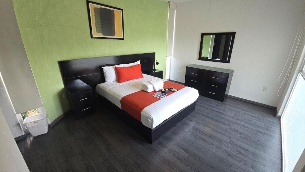 Apartment with Pool - Gym & A/C Suite - 3