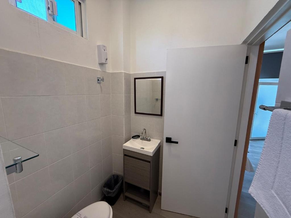 Suite Room with Pool & Gym - 5