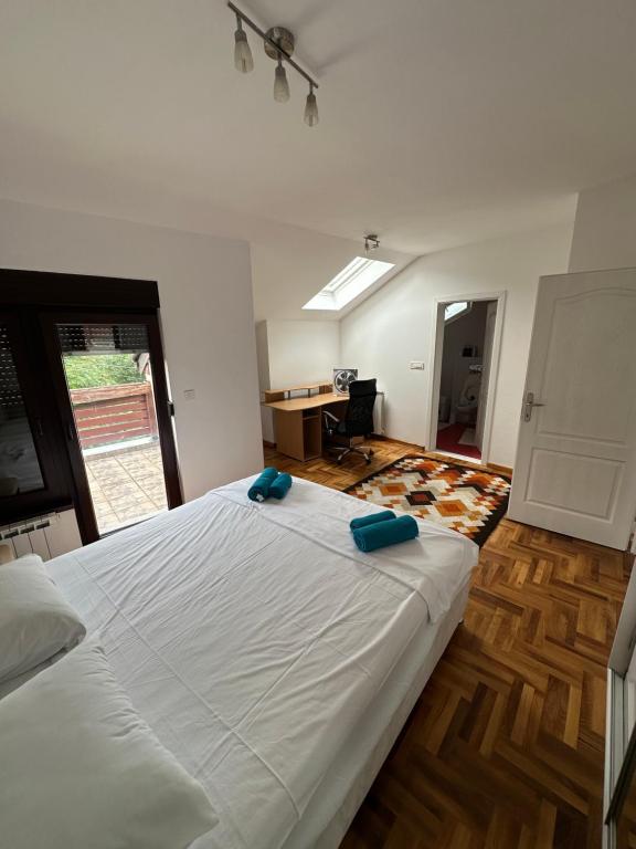 Prestige Old Town Villa - 4