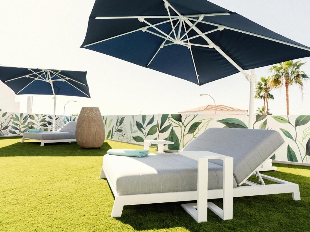 Villa Eden - Seaviews, Large Terrace & Private Heated Pool - 2