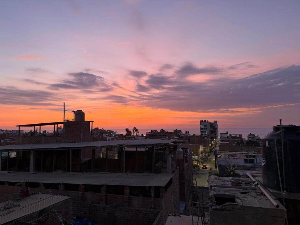 Casa amplia, terraza, vista al mar, Huanchaco, 3BR - 4