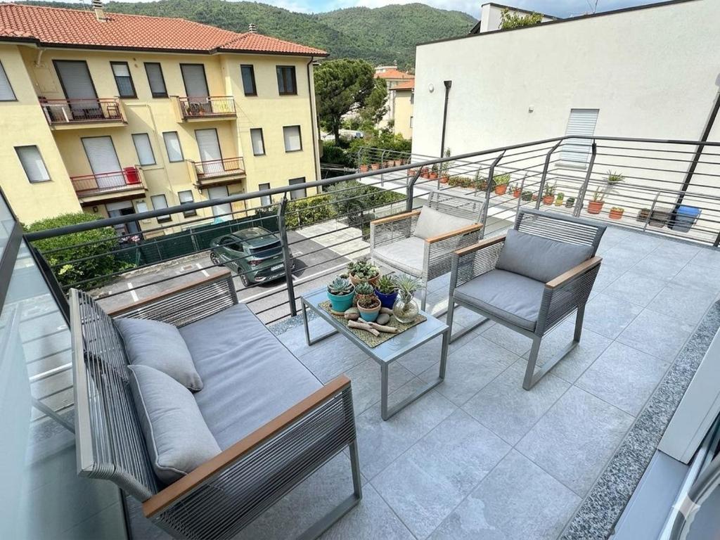 Perla con Terrazzo e 2 posti auto - 1