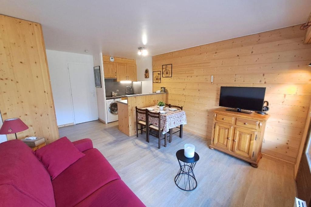 Bright studio in the heart of Le Grand-Bornand - 2