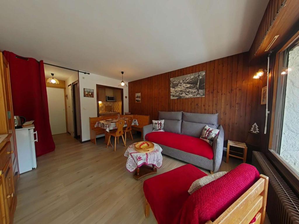 Studio 4 pers, centre village, proche commerces et pistes, TV incluse - FR-1-241-29 - 4