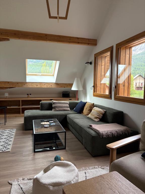 Esprit chalet, grand appartement neuf avec poêle à bois - 3