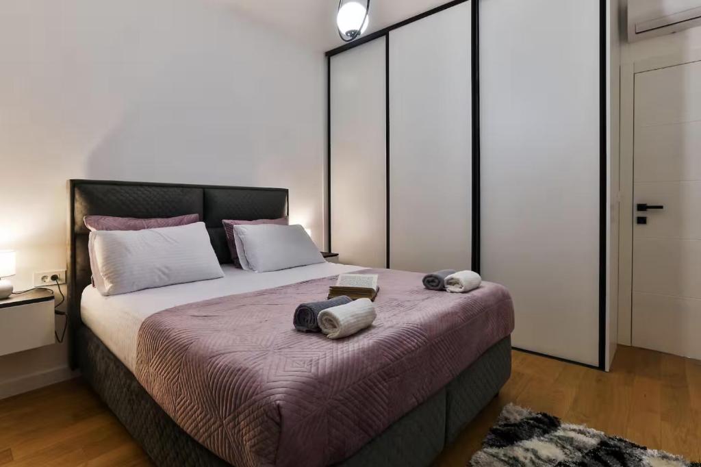 De Luxe Apartment - 3