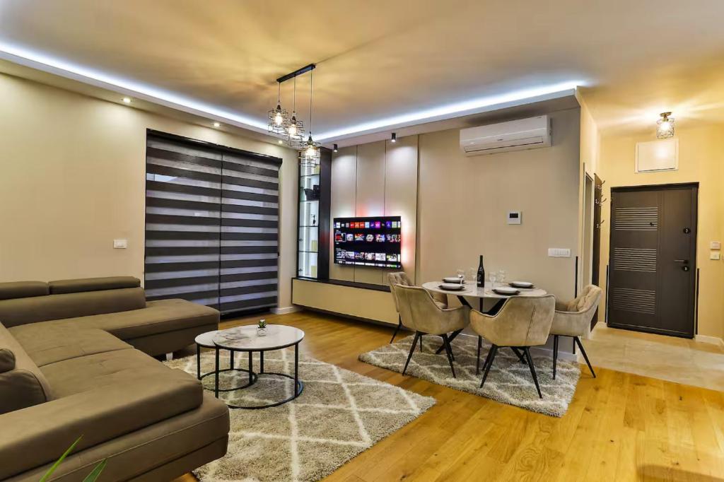 De Luxe Apartment - 4