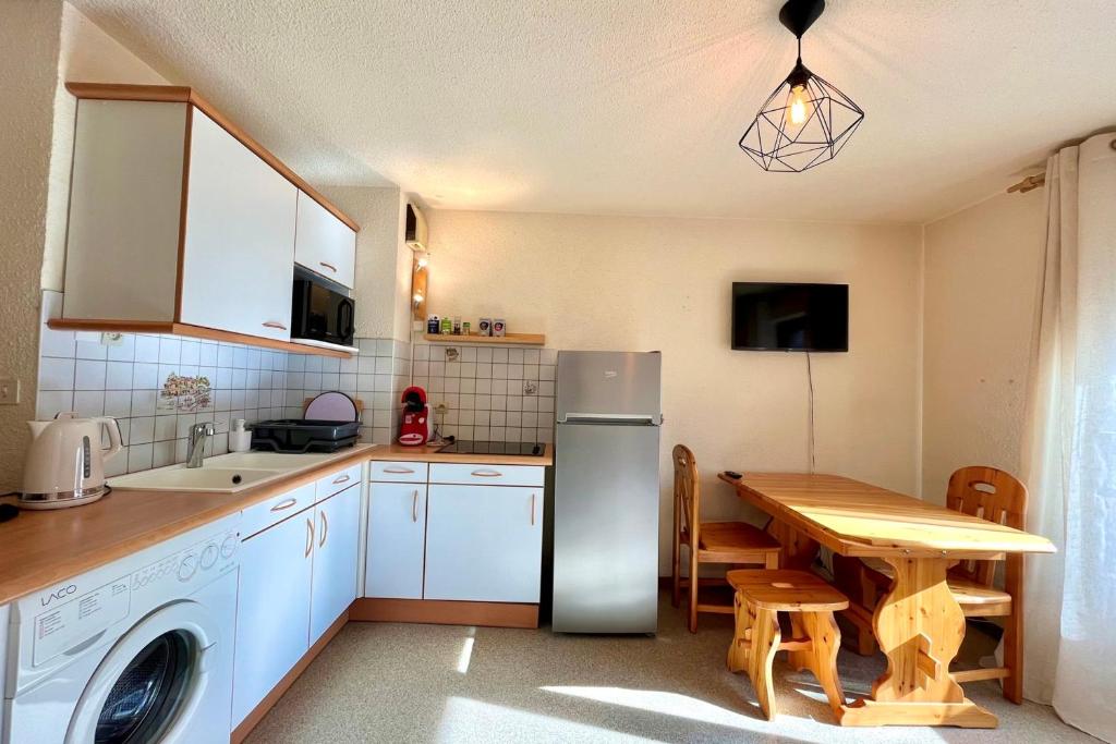 Bright apartment in Combloux near ski - 2