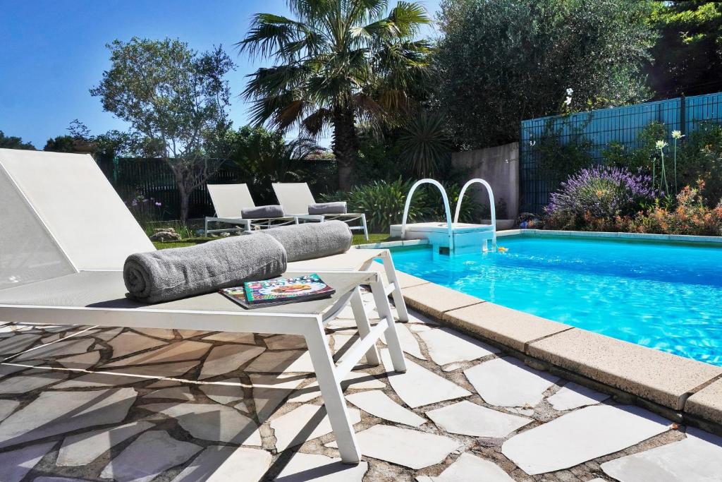 Ferienhaus Rafalenadjan, ideal für Familien, eigener Pool, schöne Terrasse, eigener Parkplatz by Riviera Homelife Management - 3