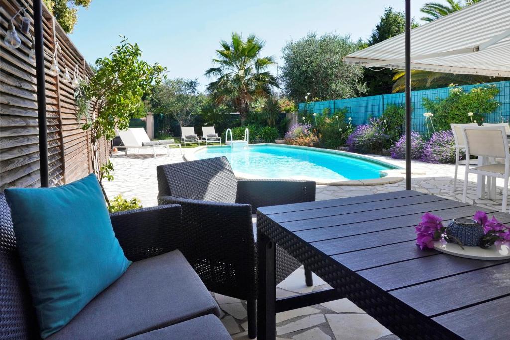 Ferienhaus Rafalenadjan, ideal für Familien, eigener Pool, schöne Terrasse, eigener Parkplatz by Riviera Homelife Management - 5