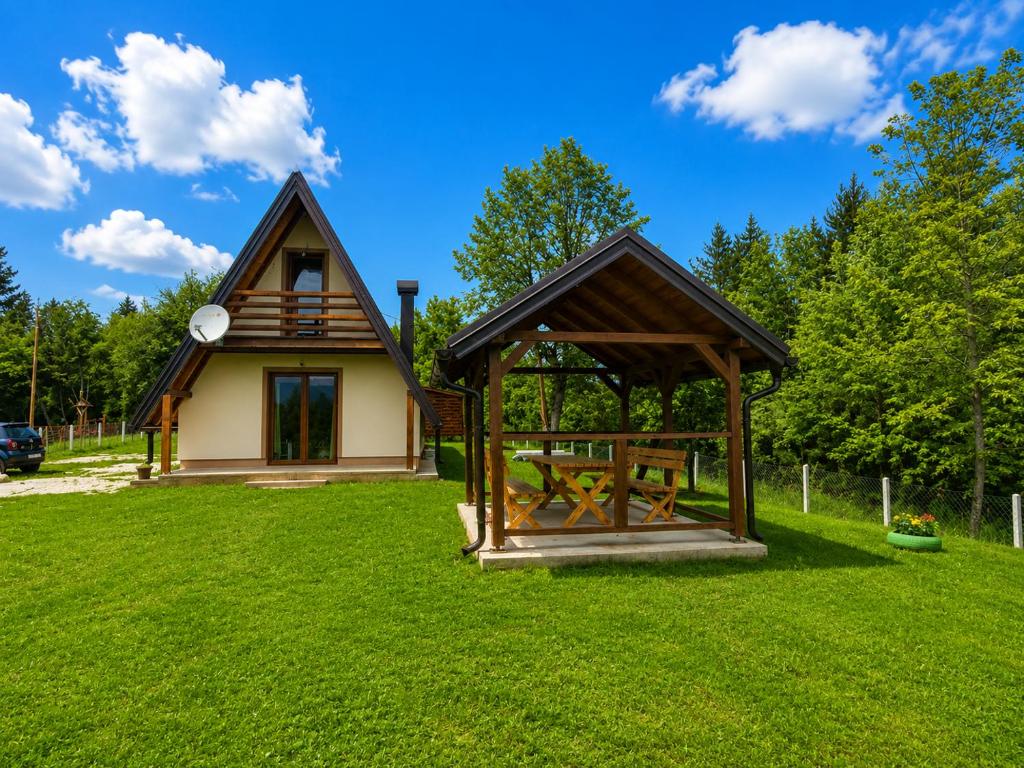 ZELENI BOR koliba vikendica Pale - 2
