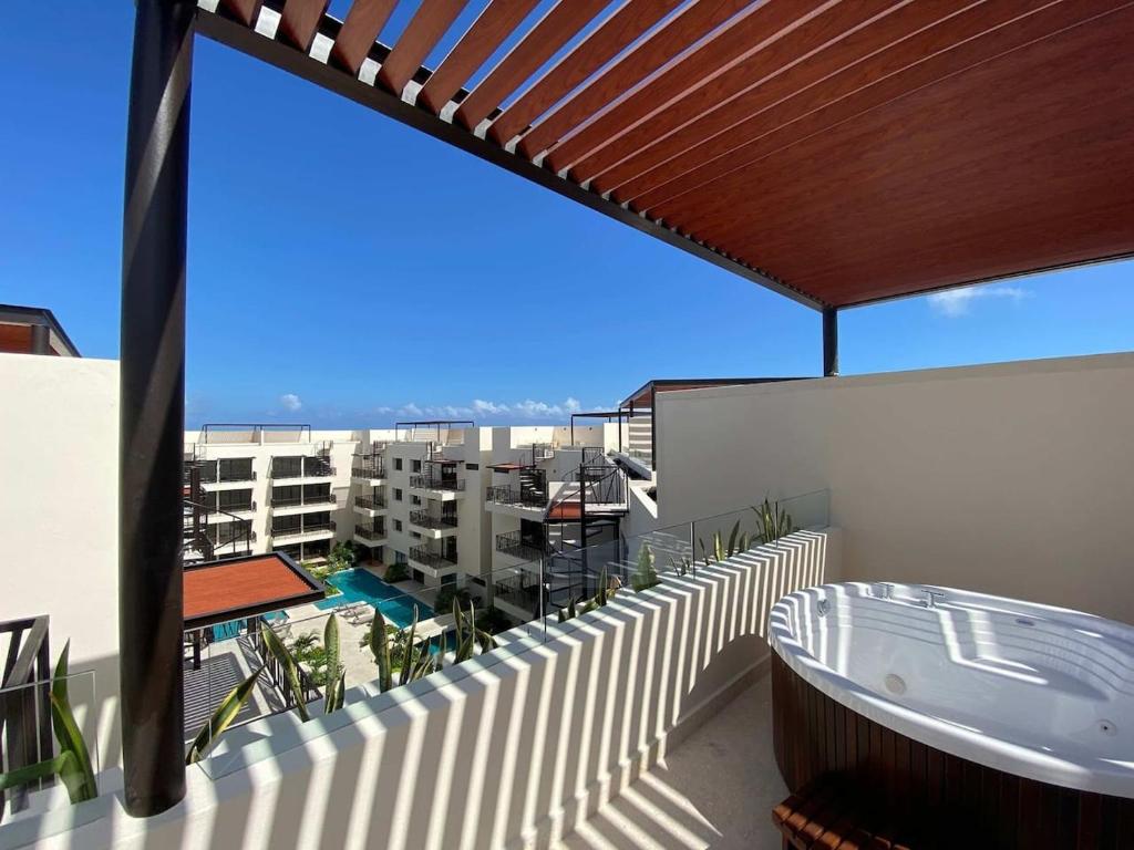 Apt with Private Terrace and Jacuzzi in Aldea Zama - 2