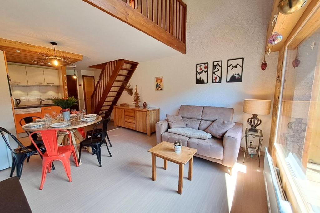 Bright apartment in the village center - 2