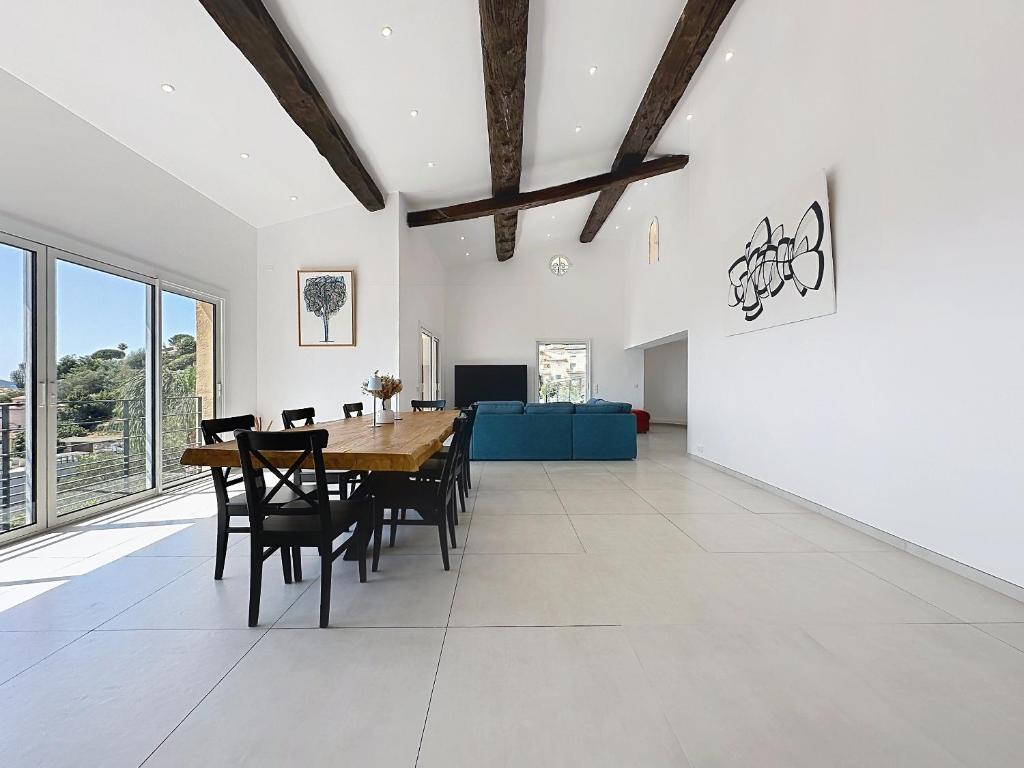 Amazing sea view Villa near Cannes, Pool, 5 bedrooms, 4 bathrooms - 4