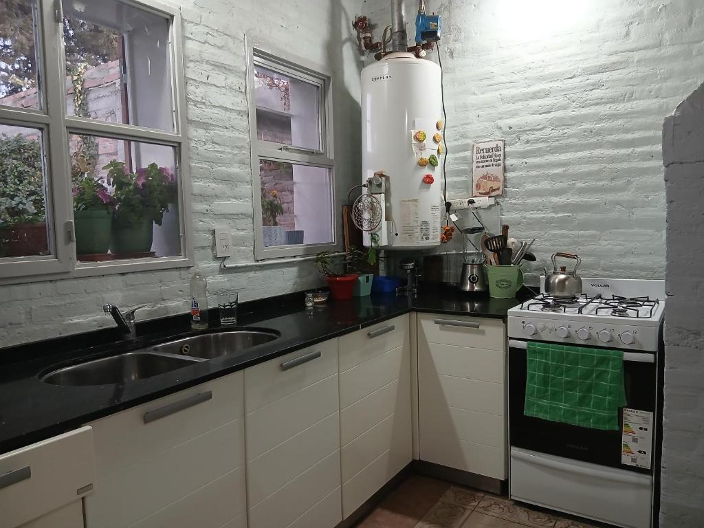Habitación doble con baño compartido en confortable casa - 4