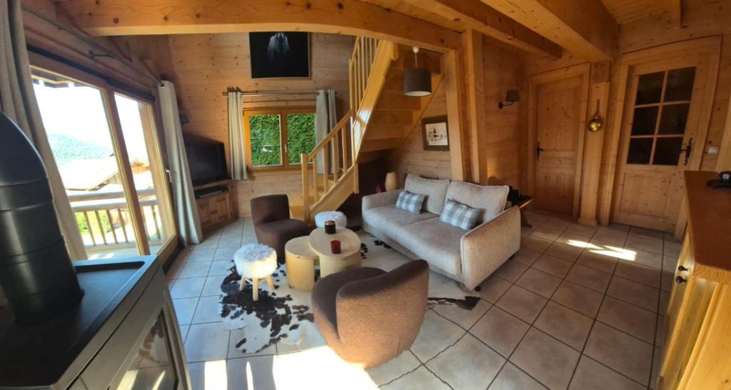 Chalet Beauregard à mi-chemin entre la Clusaz et le Grand Bornand - 1