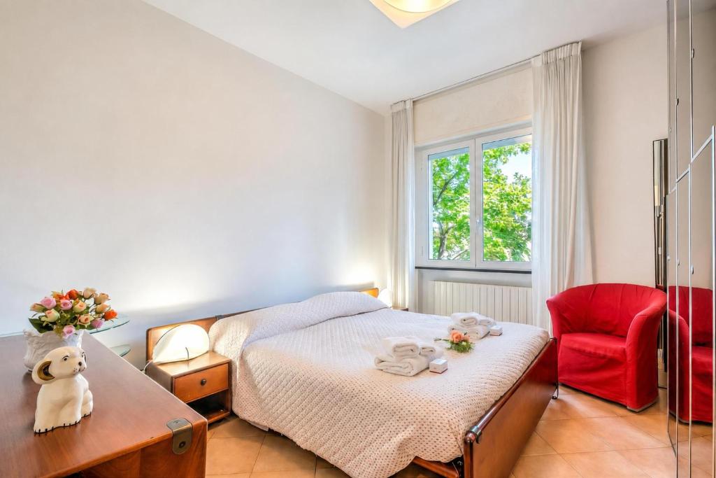 Gabri By The Sea with Balcony and Shared Garden - Happy Rentals - 5