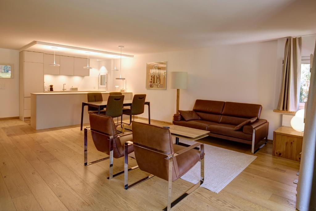 Chesa Munteratsch 2-Zimmerwohnung 101 Typ E - 1
