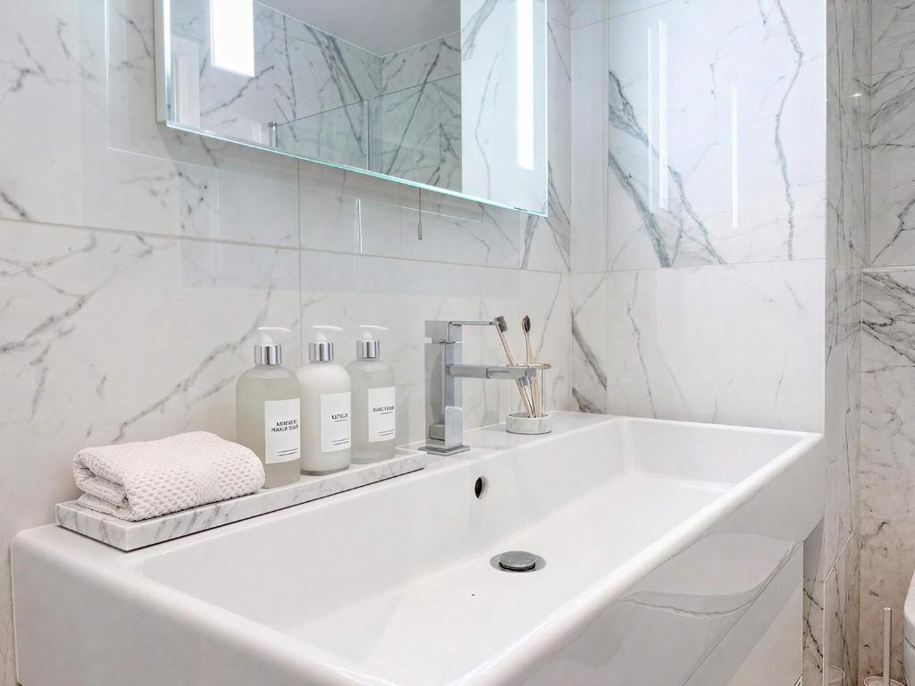 Heart Marais Studio by Melvane - 4