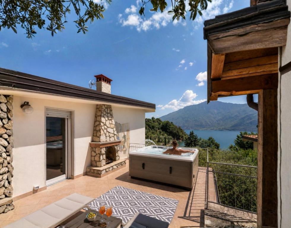Villa Natura Panoramic Lake Garda - 1