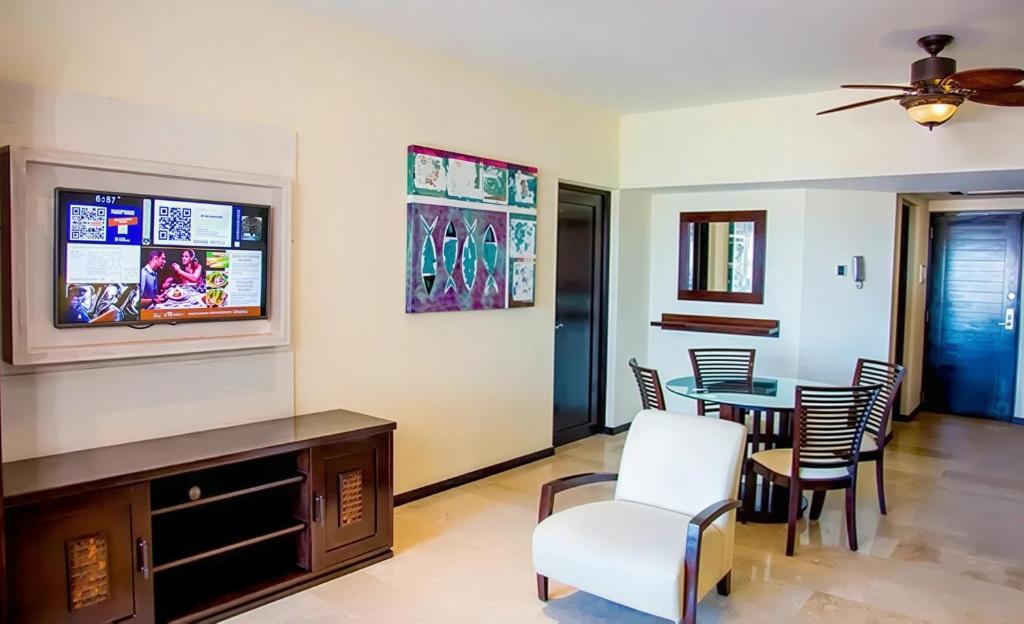 Executive Suite- Club Casa Dorada at Medano Beach - 4