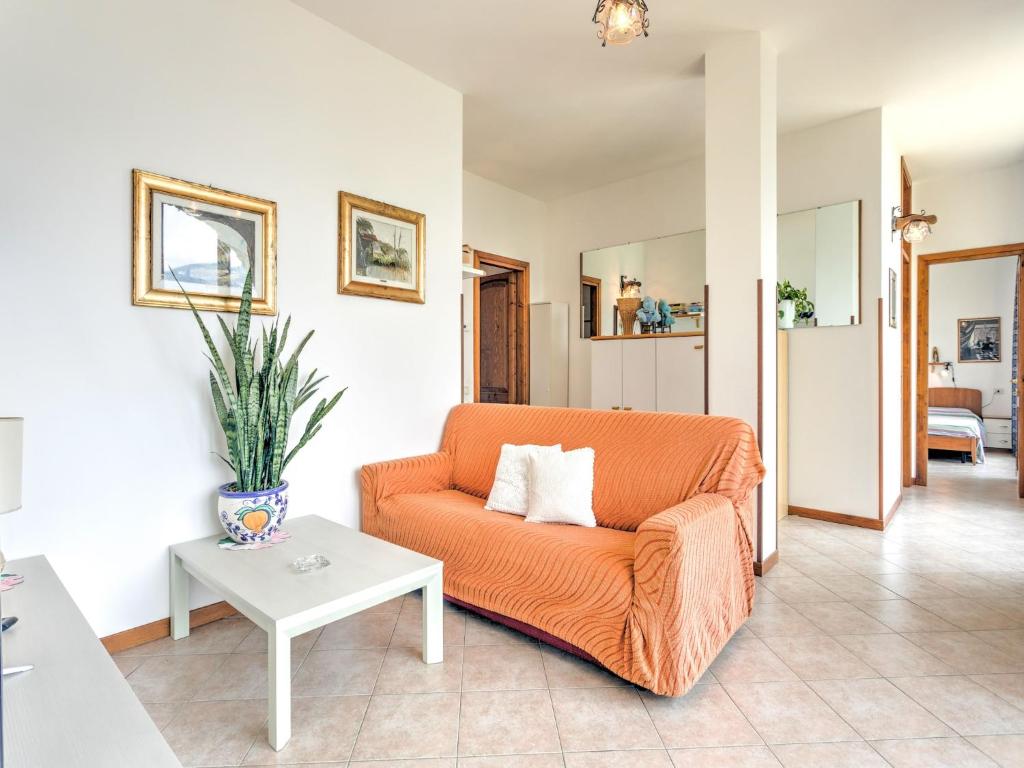 Wonderful flat with swimming pool, lift and garden - 2