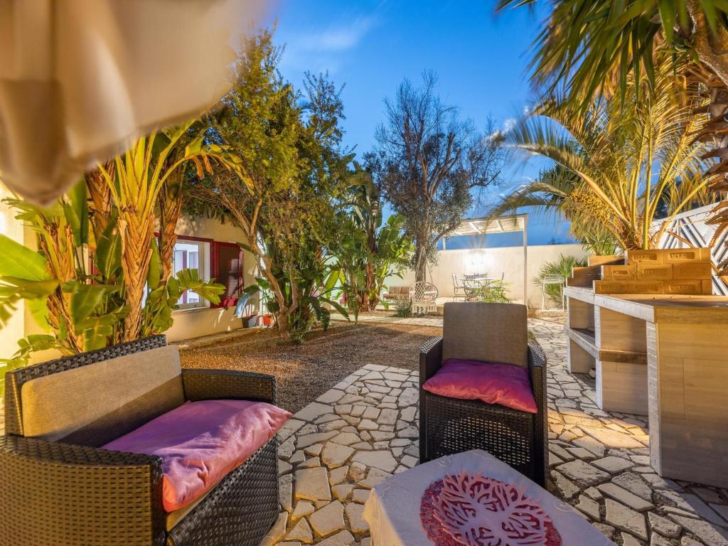 Seaside Gallipoli Modern Villa for 8 - 3
