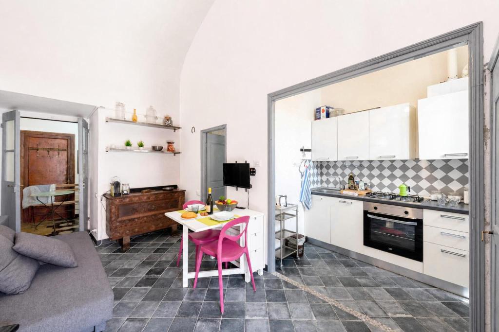 Il Bivacco Historic Terrace Flat - Happy Rentals - 4