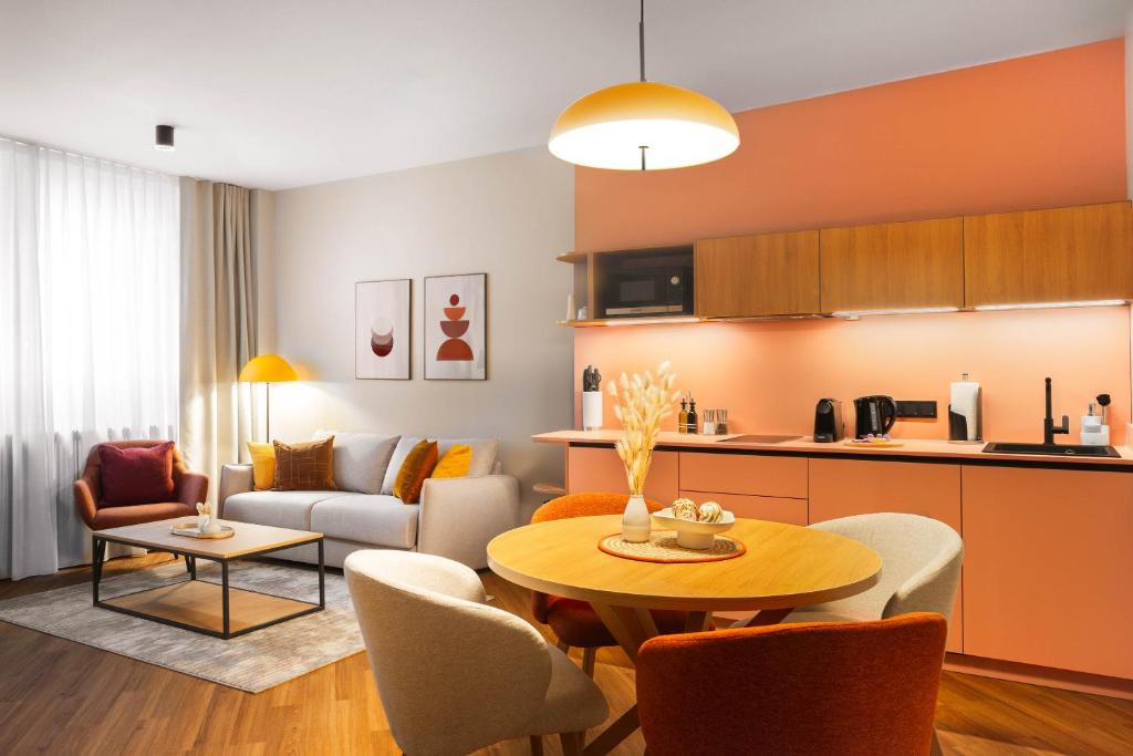 Limehome Munich Fritz-Erler Str - 3