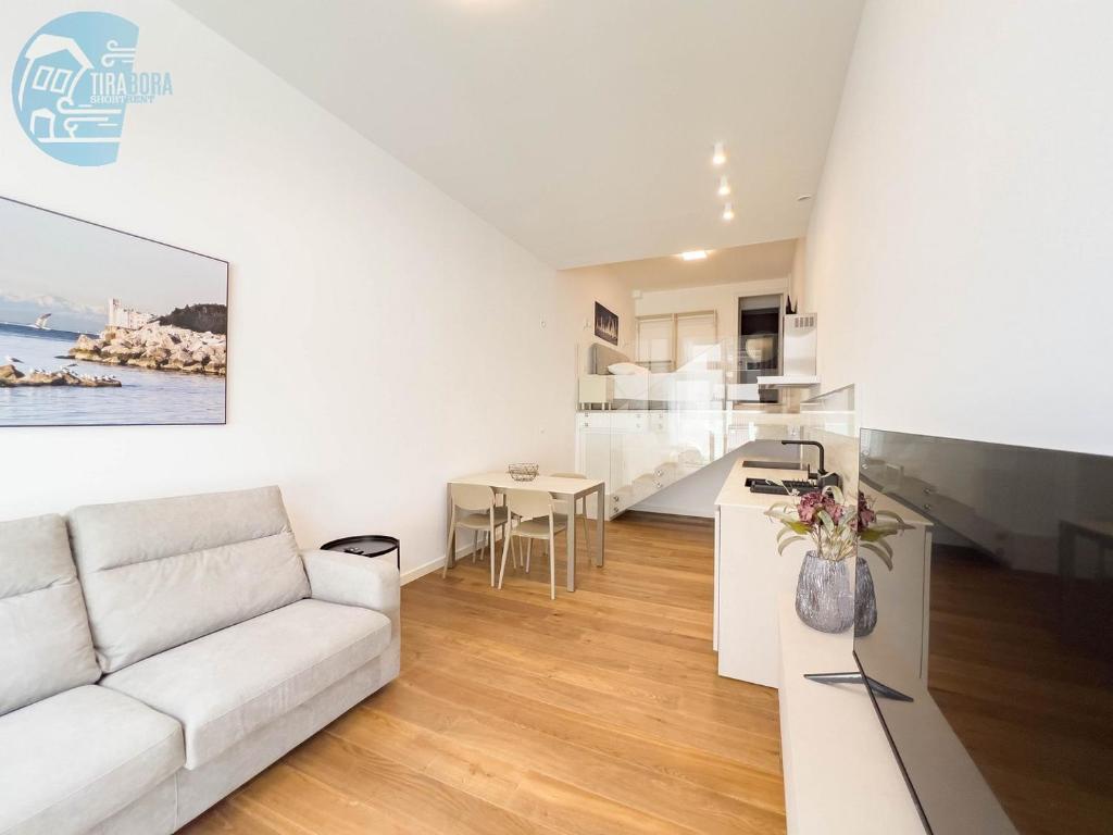 Capitolina 3 Tirabora Short Rent - 5