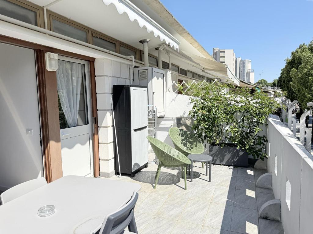 2-bedroom apartment with terrace in Lignano Pineta - 2