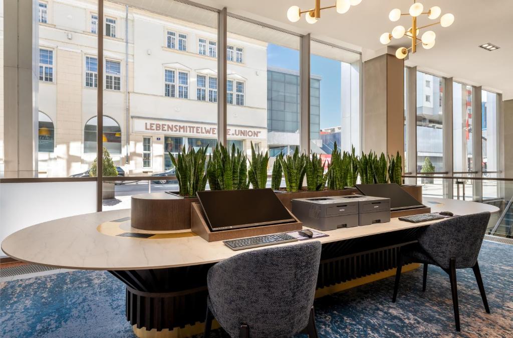 Lobby, Wyndham Grand Salzburg Conference Centre in Salzburg