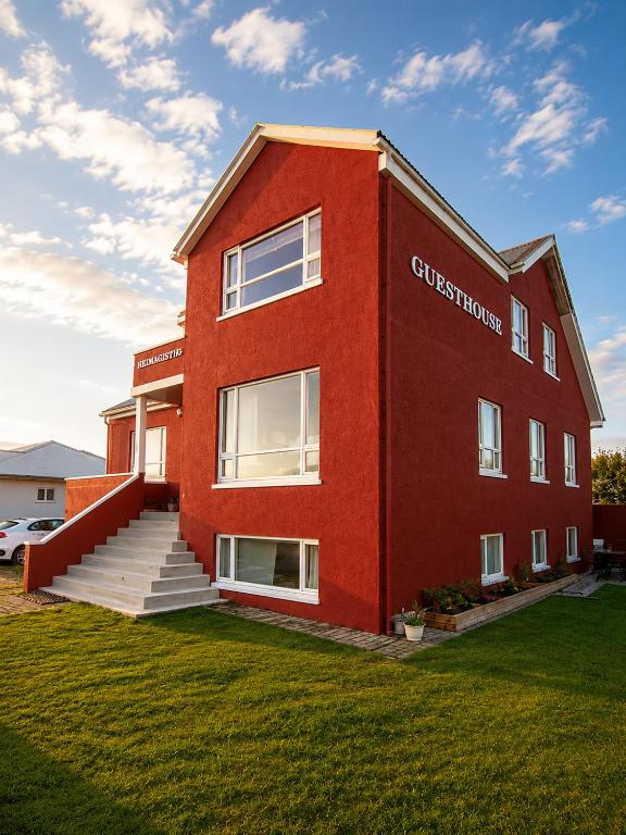Grindavik Guesthouse self check in & out
