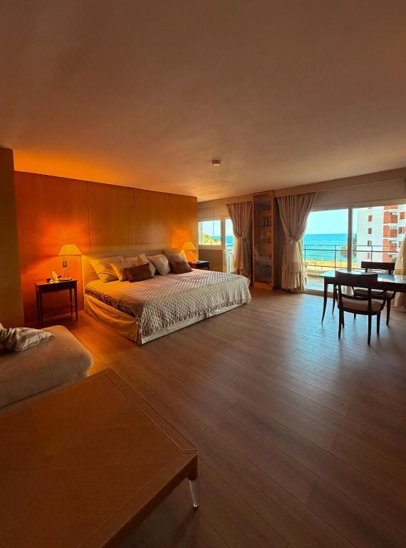 Luxury apartment with ocean views - 3