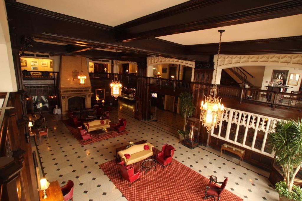Columbia Club photo