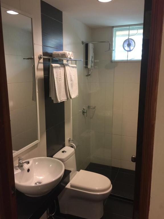 Premierz Hotel photo