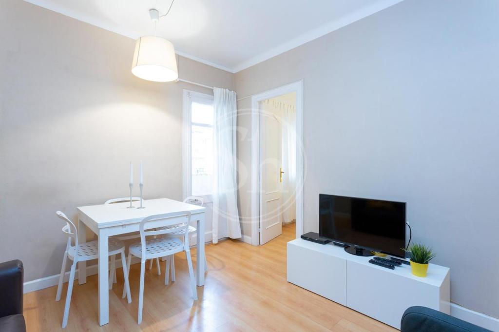 Apartment near Sagrada Familia - 2