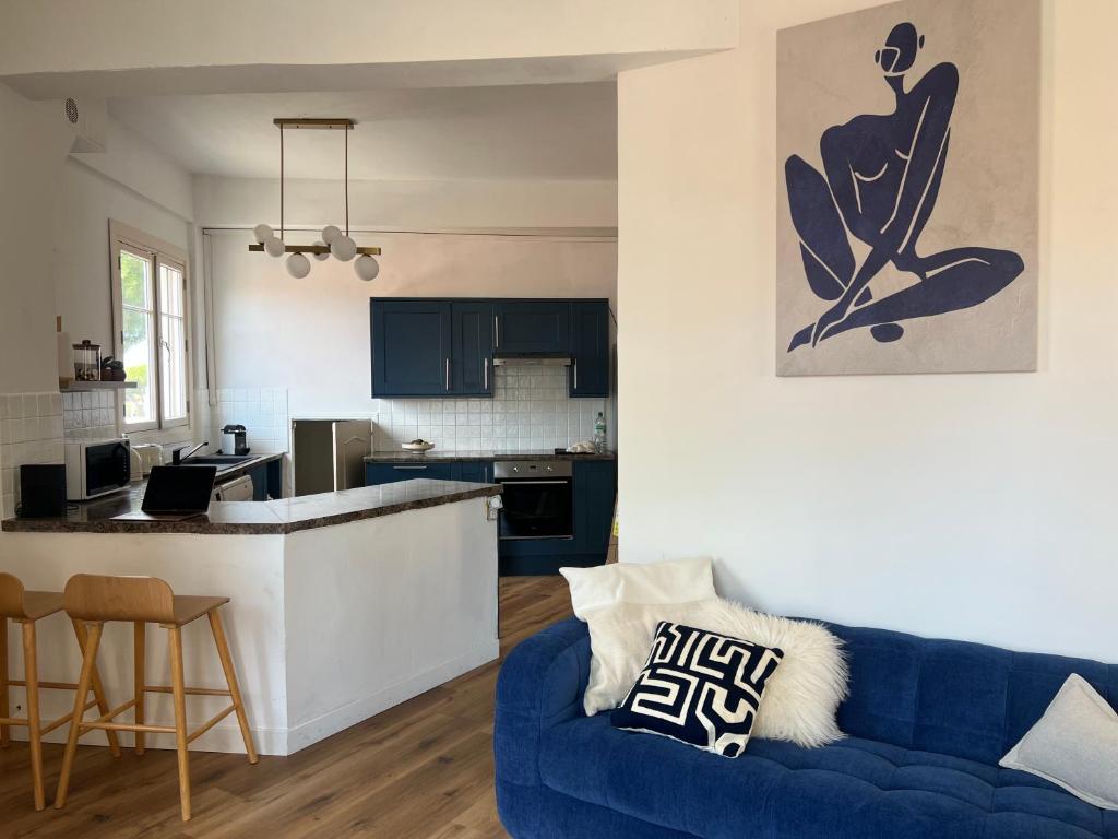 Fort Carré & Yachts View 2Bed Apartment in Old Antibes - 4