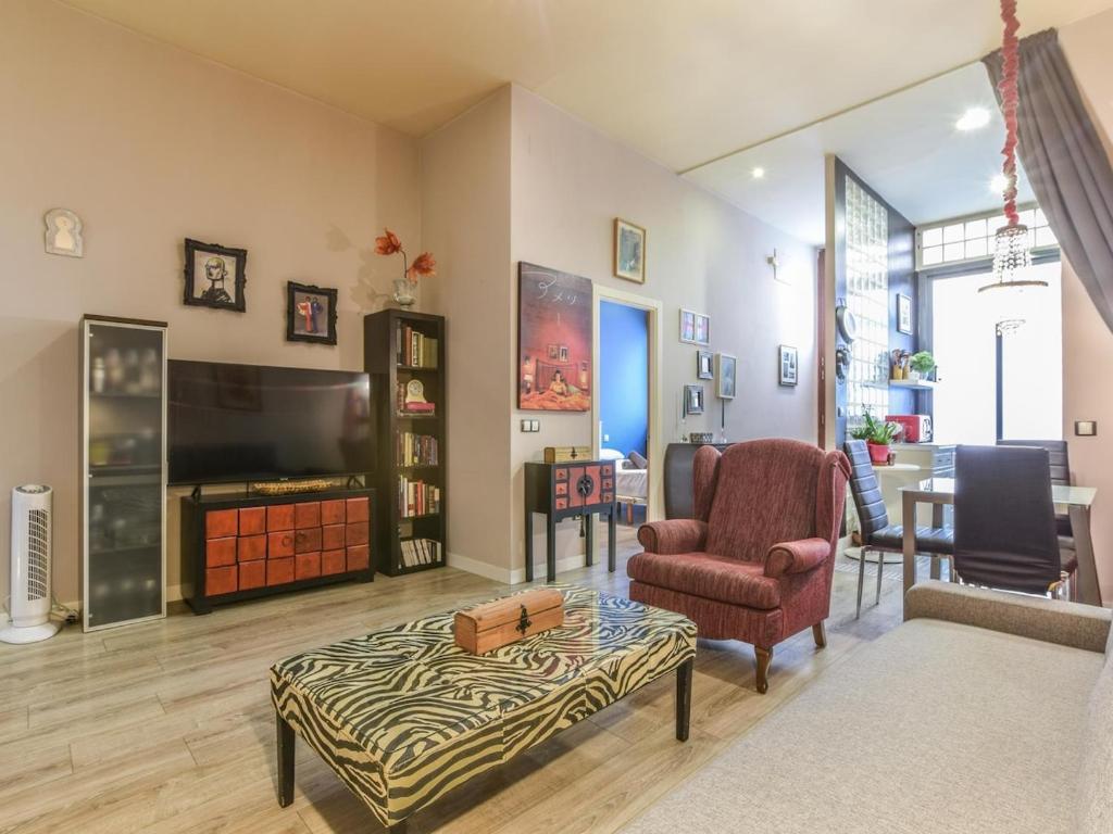 Madrid Rio Spacious 2-Bed Apartment - Up to 6 Guests - 2