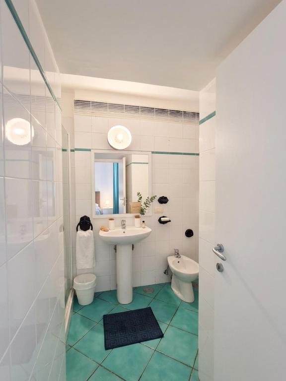 Villa Blu Sorrento seaview pool terrace and Jacuzzi - 4