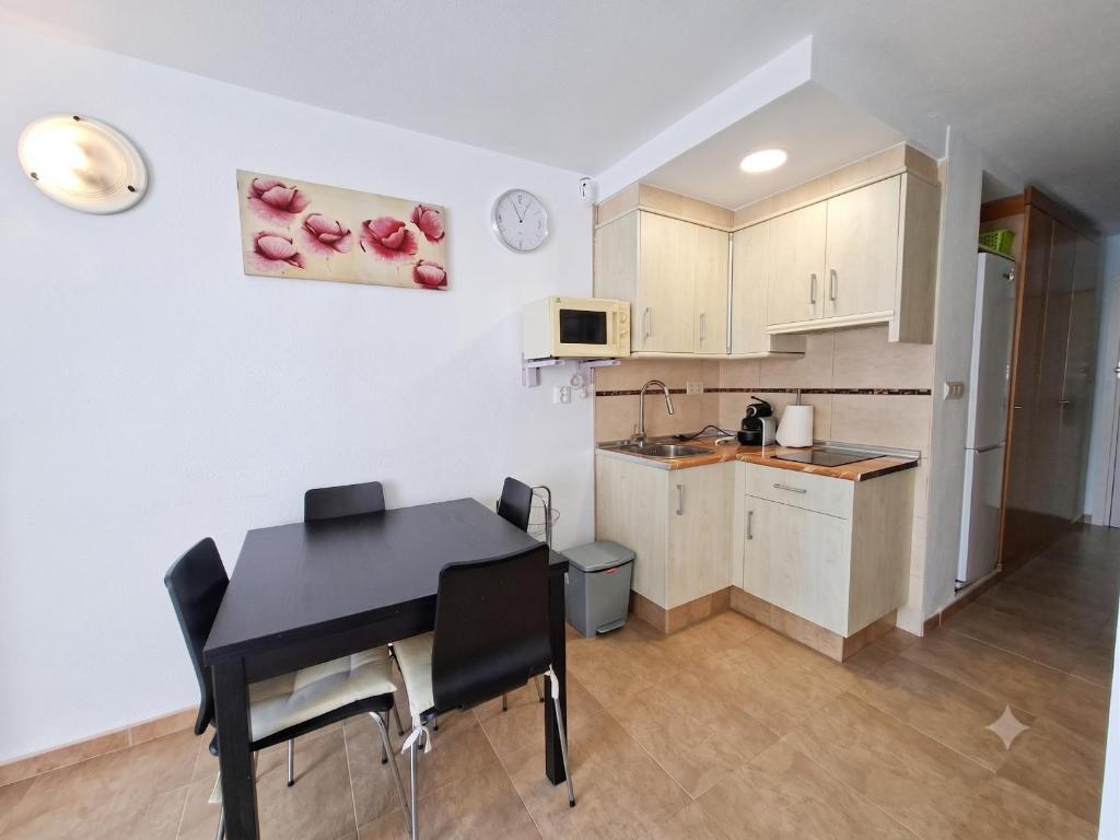 Eurhostal - Apartamento en primera linea - ALBERT VILLAS - 5