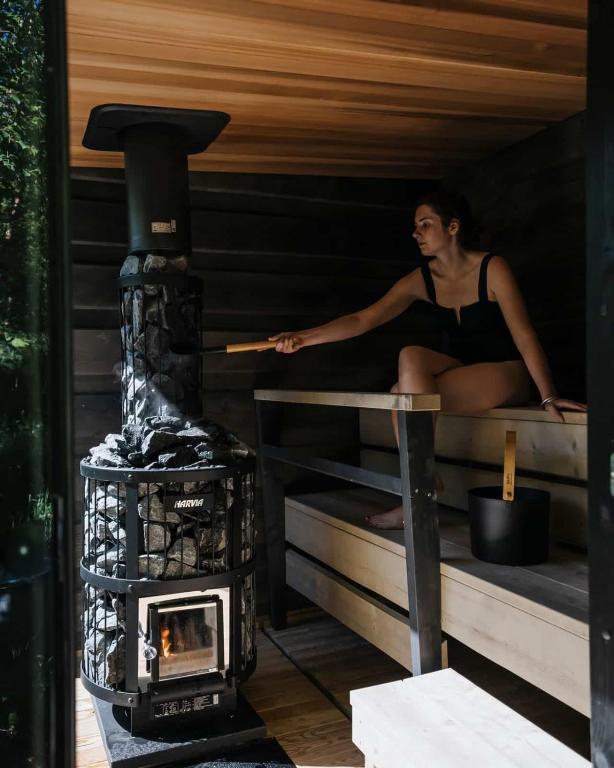 Yurtshire Eavestone Lake - Birch Yurt photo 6