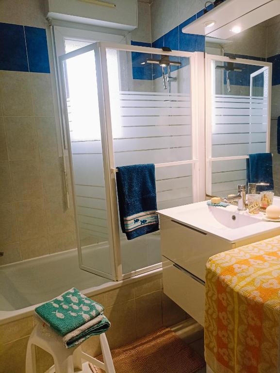 Mauguio-Village Apt T2 Tout Confort, Lumineux, Clim, Wifi, Balcon, parking couvert, 15 mn de la mer, de Montpellier - 5